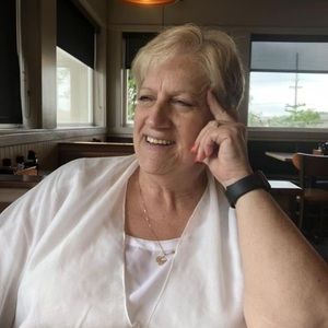 Meet your Posher, Joyce